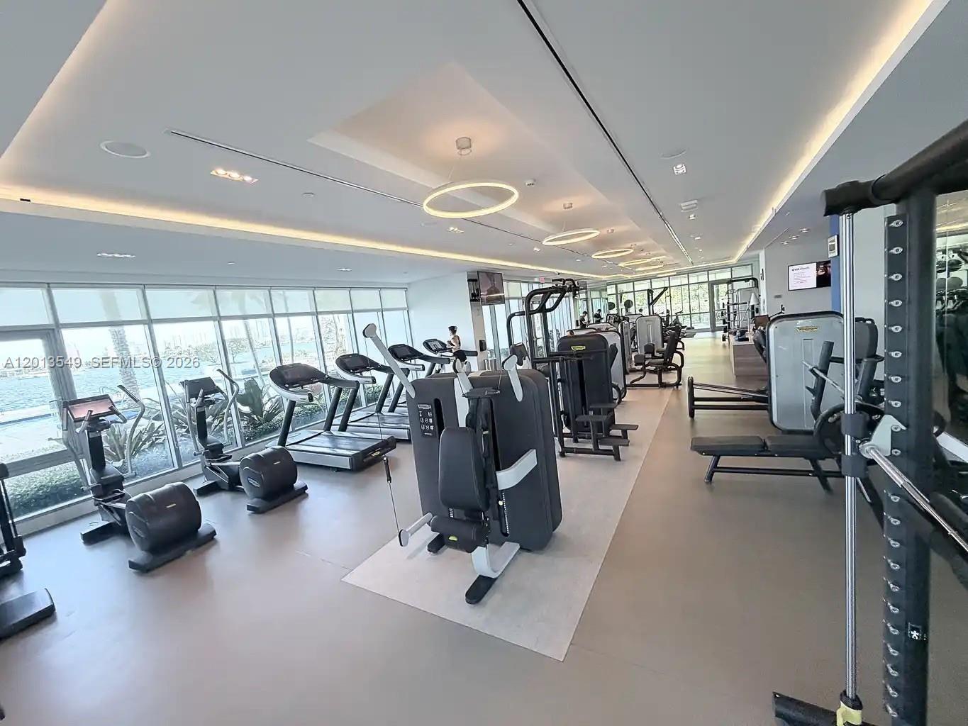 17111 Biscayne Blvd #1610, North Miami Beach FL 33160