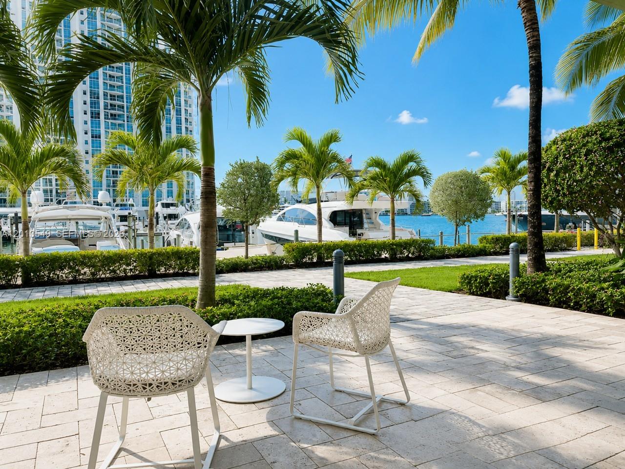 17111 Biscayne Blvd #1610, North Miami Beach FL 33160