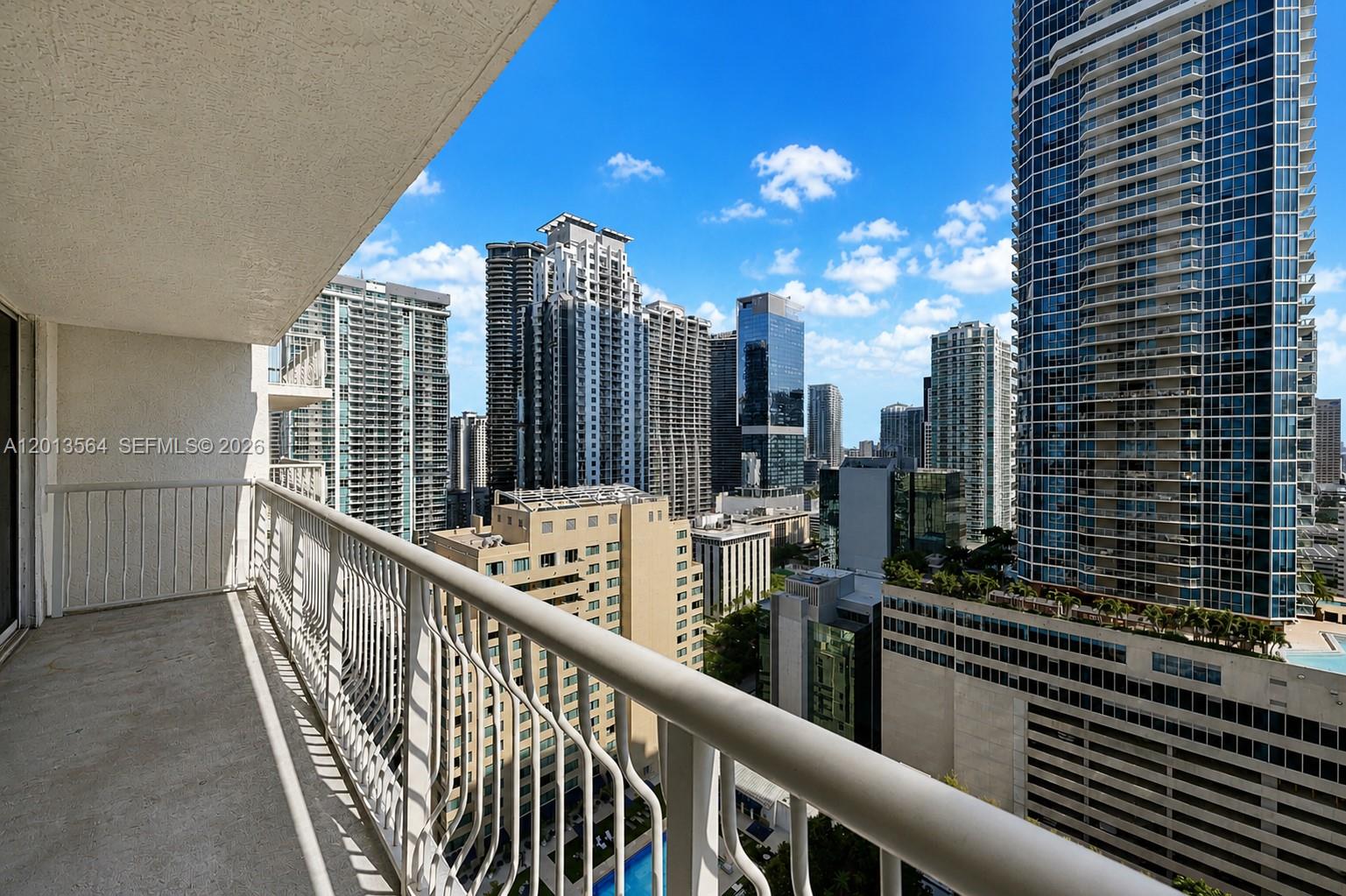 1200 Brickell Bay Dr #3122, Miami FL 33131