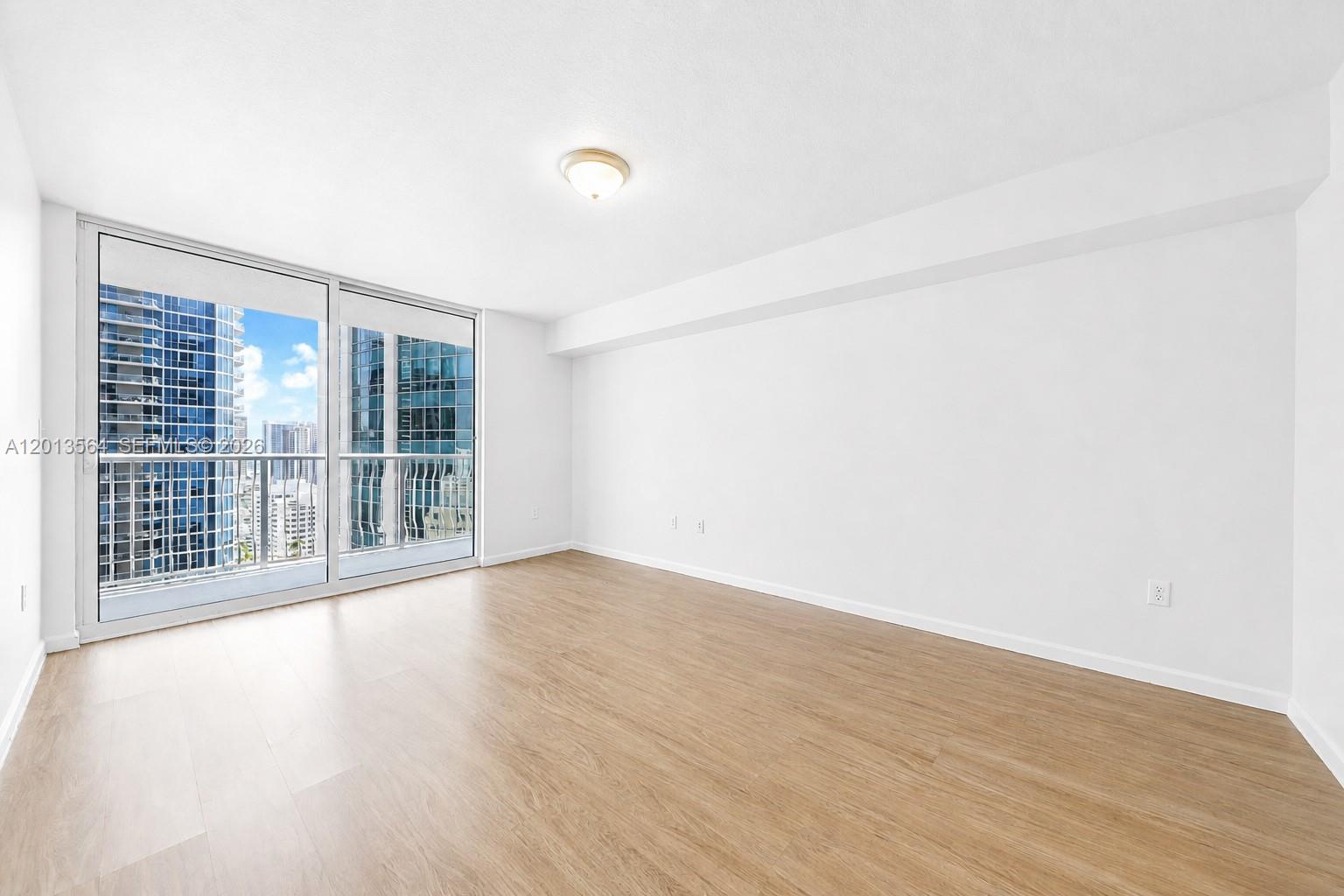 1200 Brickell Bay Dr #3122, Miami FL 33131