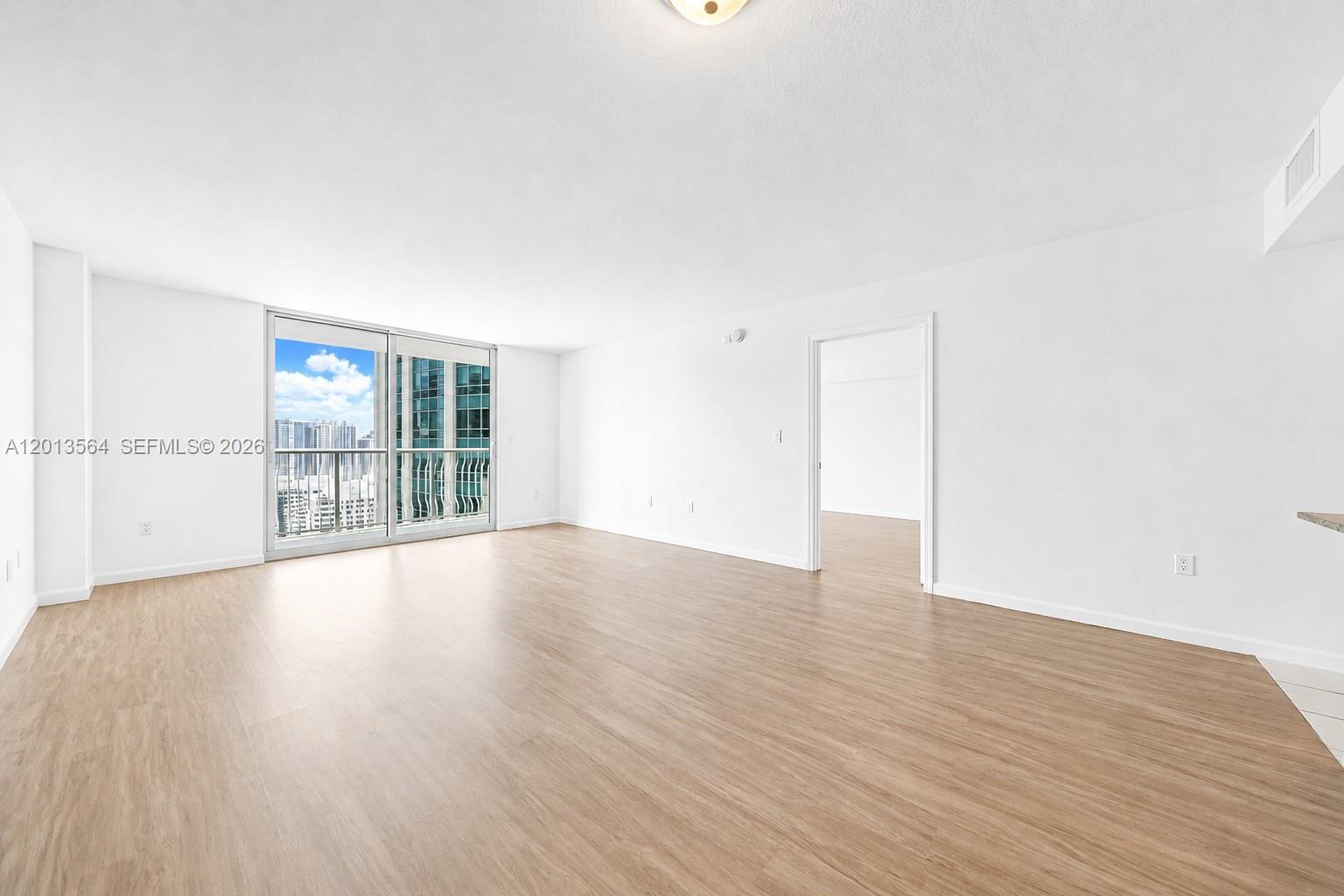 1200 Brickell Bay Dr #3122, Miami FL 33131