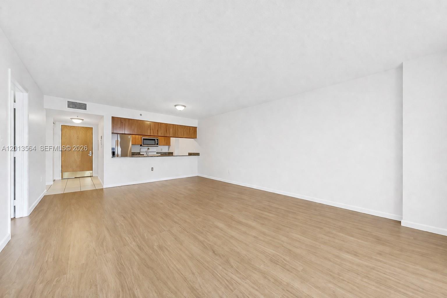 1200 Brickell Bay Dr #3122, Miami FL 33131