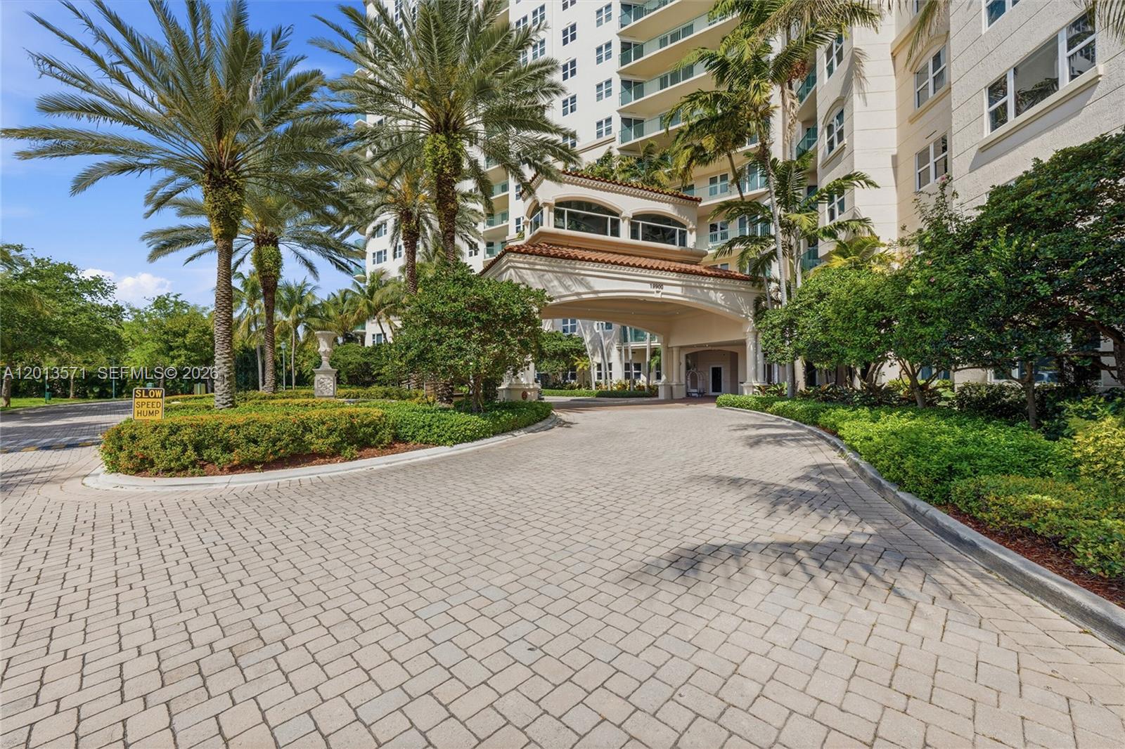 19900 E Country Club Dr #116, Aventura FL 33180