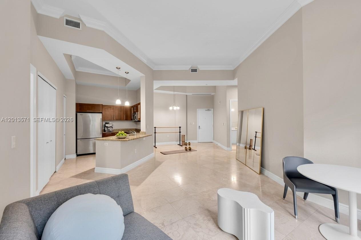 19900 E Country Club Dr #116, Aventura FL 33180