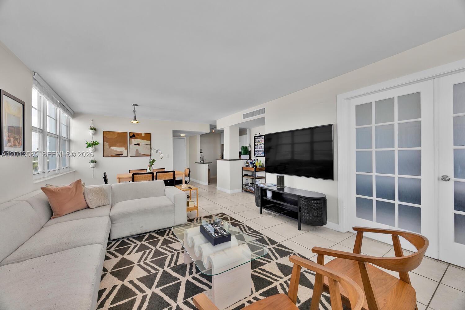2016 Bay Dr #604, Miami Beach FL 33141