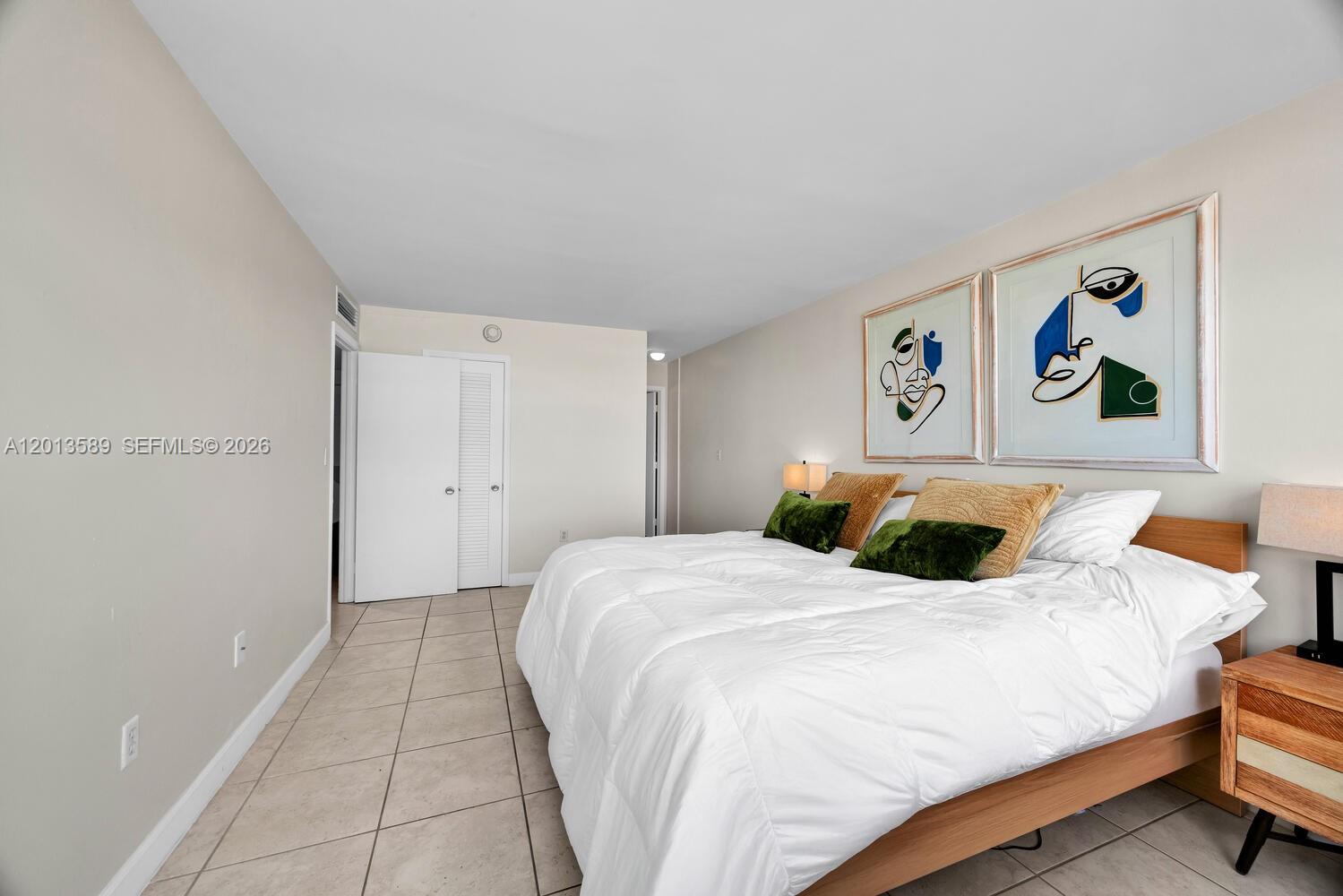2016 Bay Dr #604, Miami Beach FL 33141