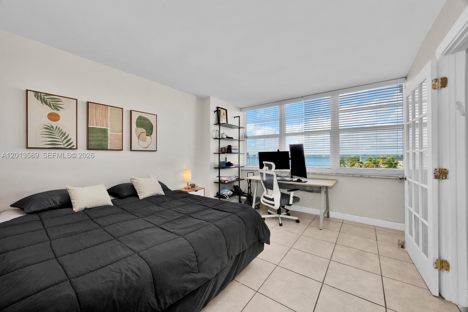 2016 Bay Dr #604, Miami Beach FL 33141