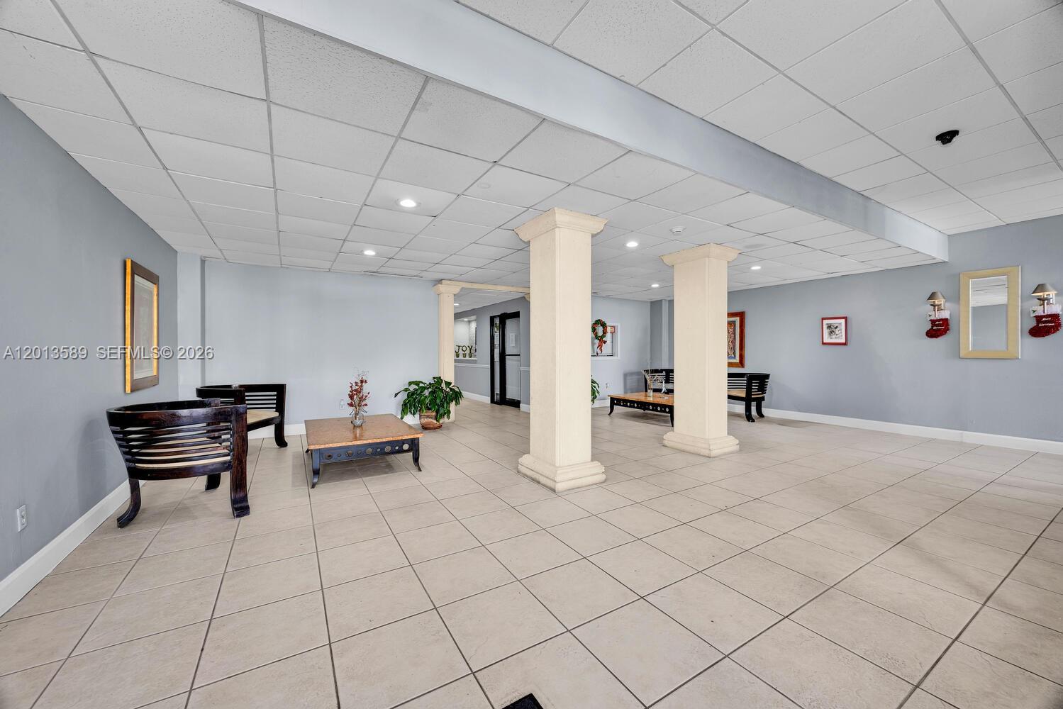 2016 Bay Dr #604, Miami Beach FL 33141