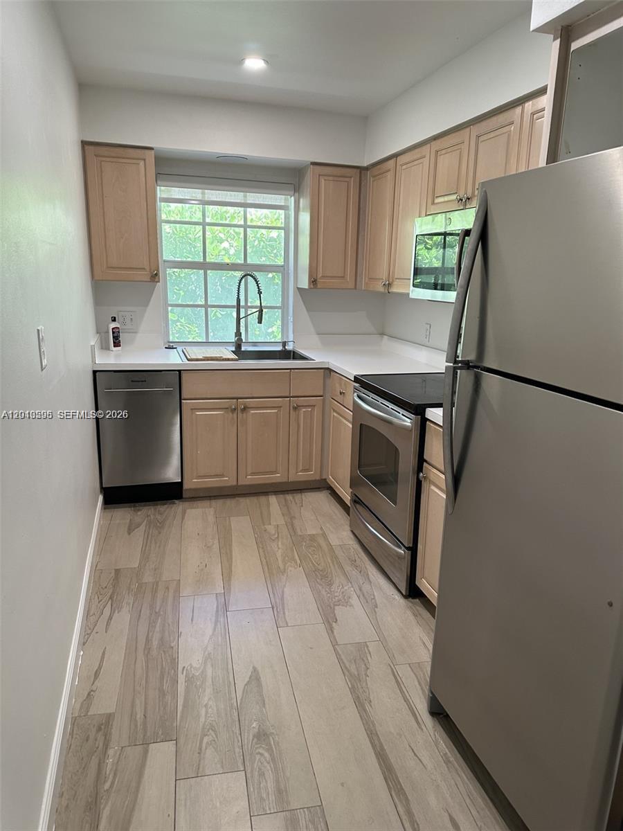 Bal Harbour FL 33154 - A12013595