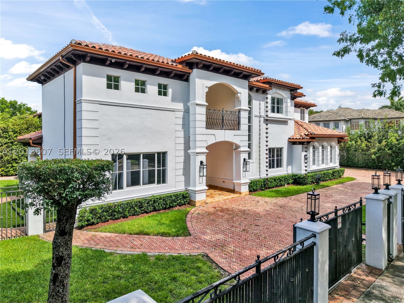 16763 NW 77th Path, Miami Lakes FL 33016