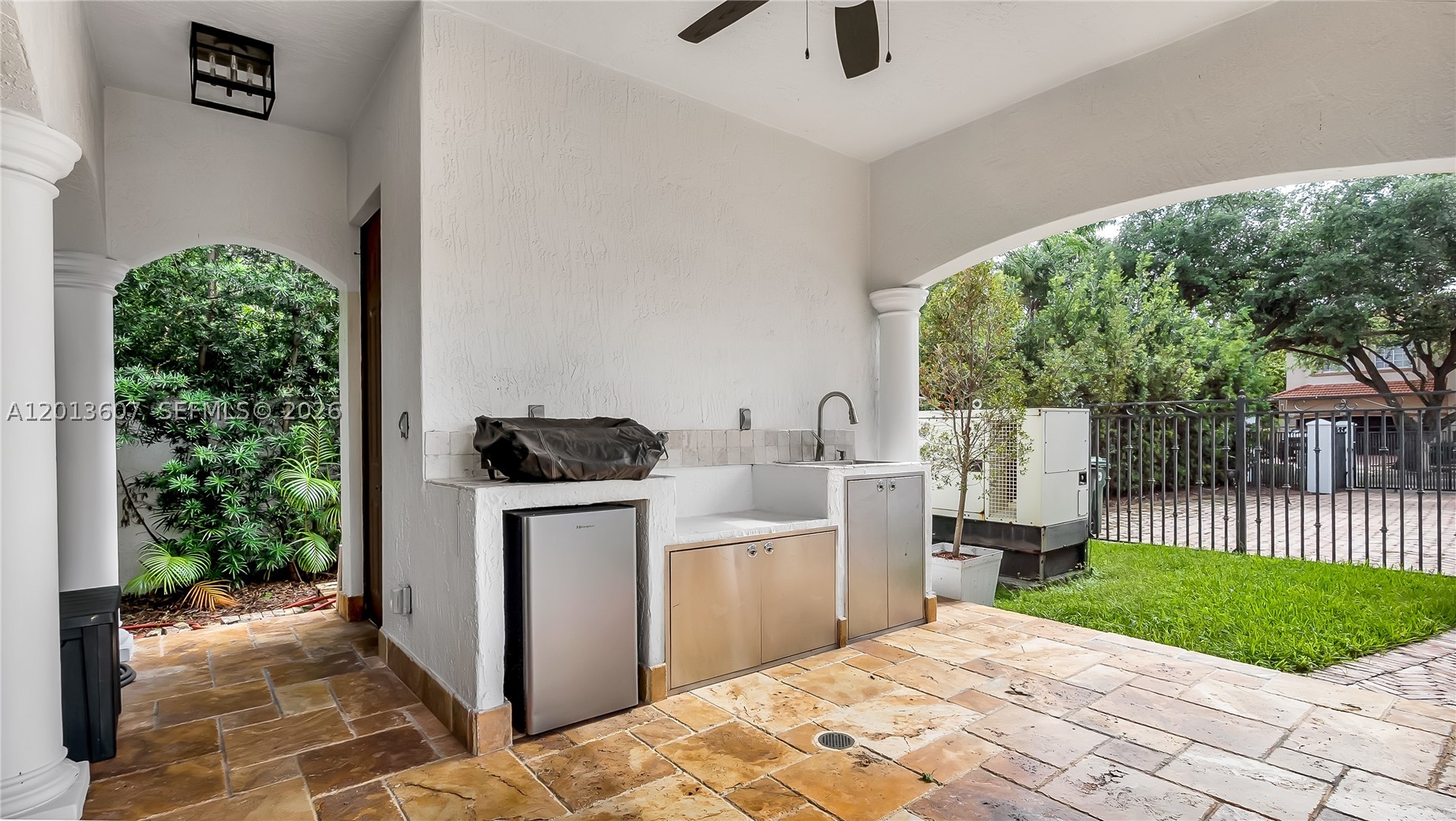 16763 NW 77th Path, Miami Lakes FL 33016