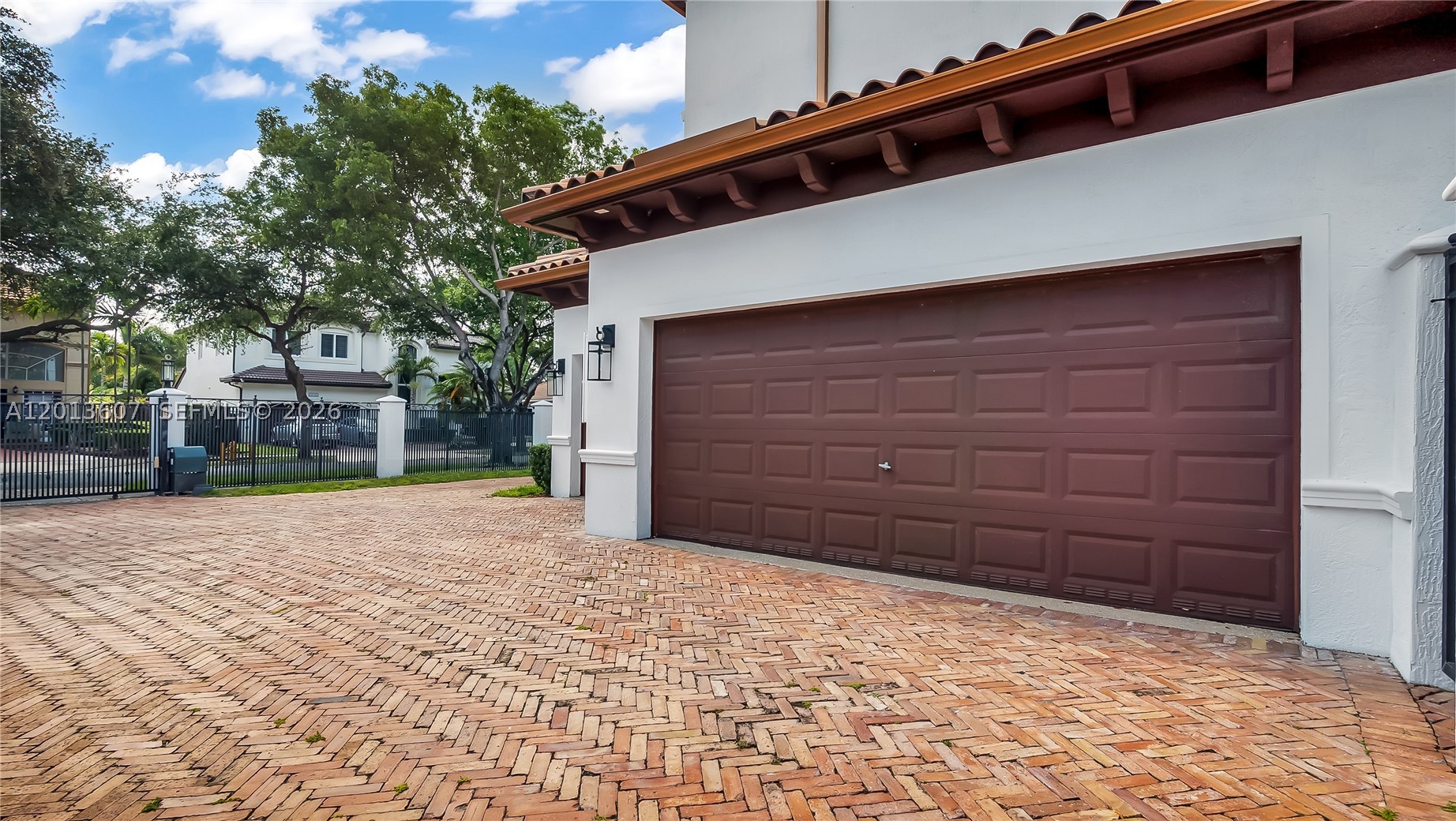 16763 NW 77th Path, Miami Lakes FL 33016