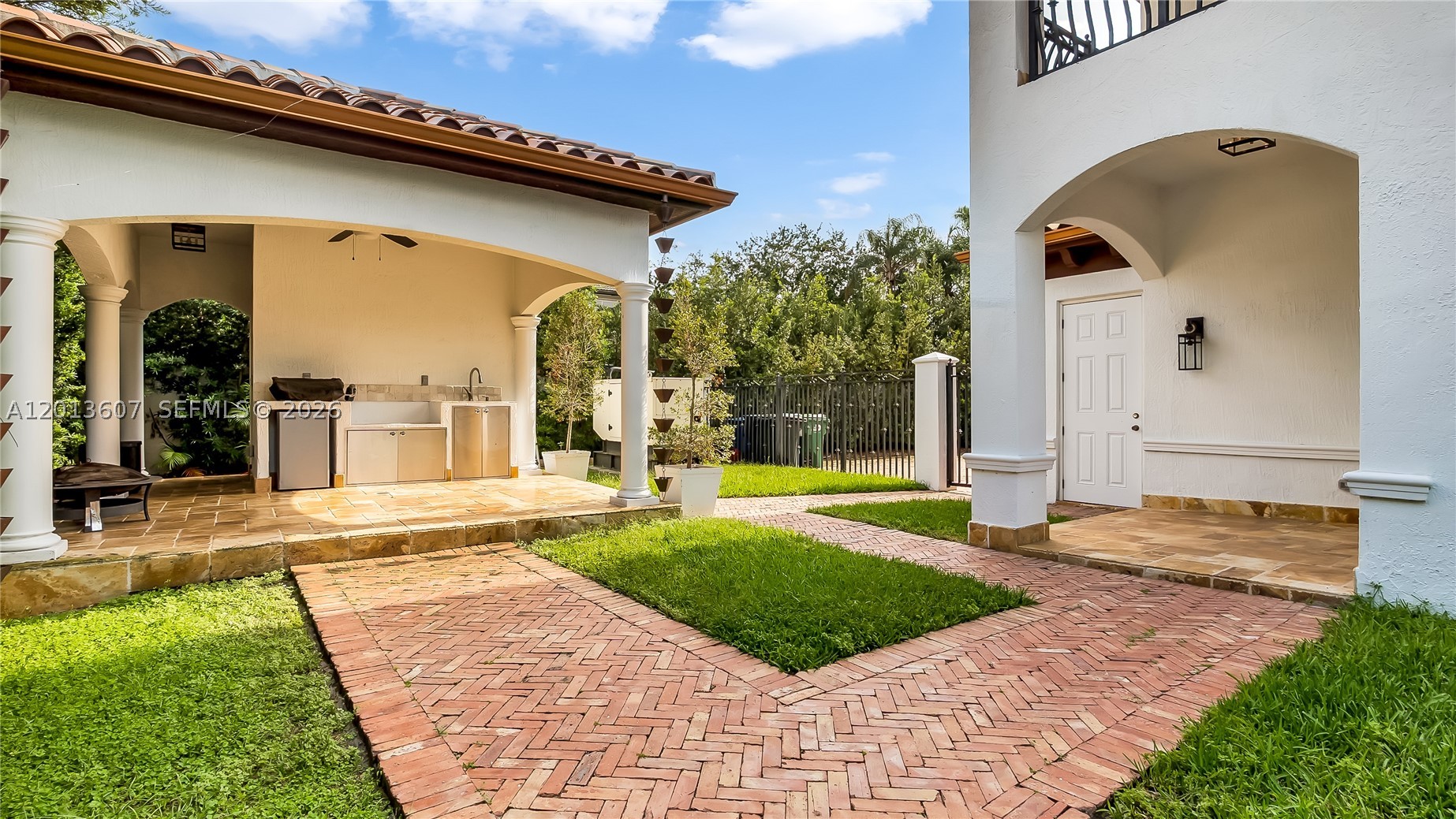 16763 NW 77th Path, Miami Lakes FL 33016