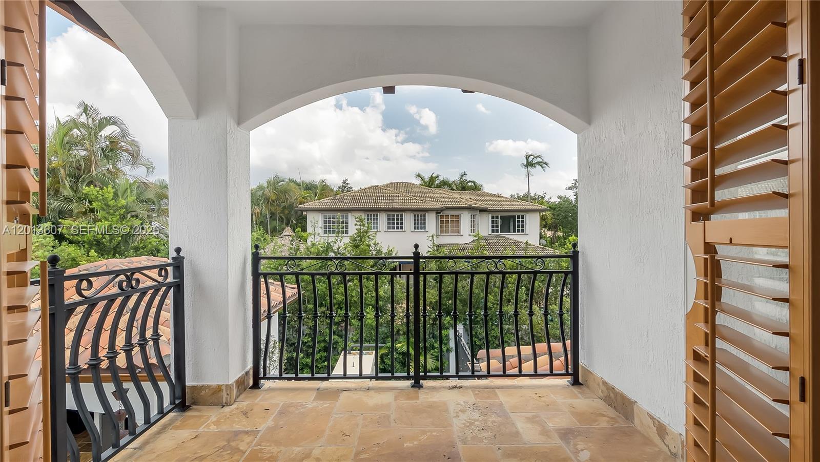 16763 NW 77th Path, Miami Lakes FL 33016