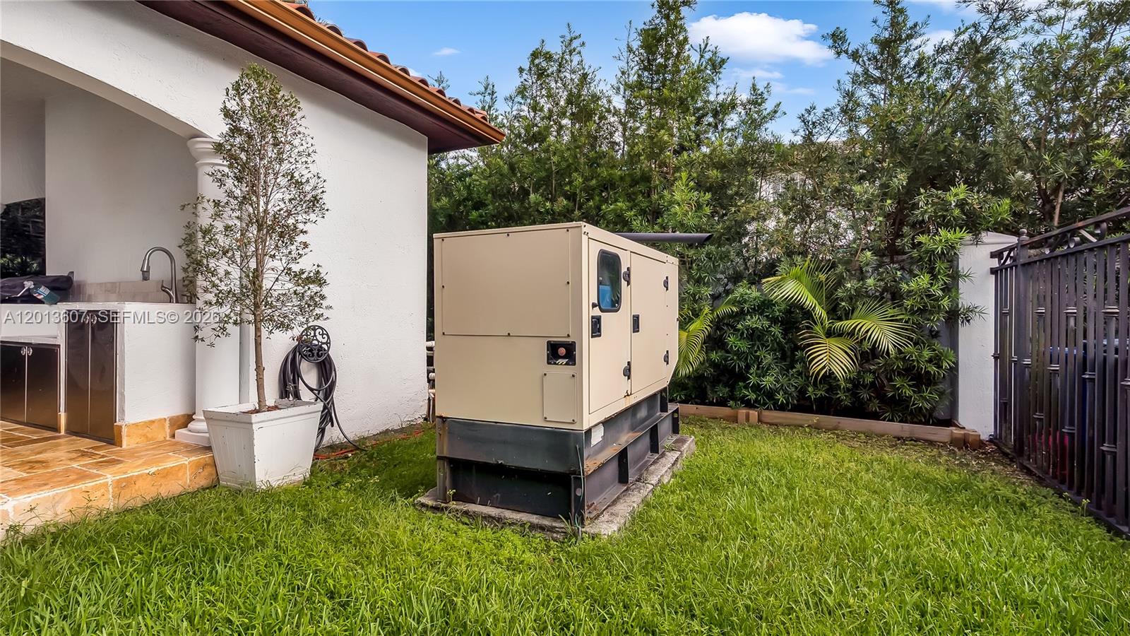 16763 NW 77th Path, Miami Lakes FL 33016