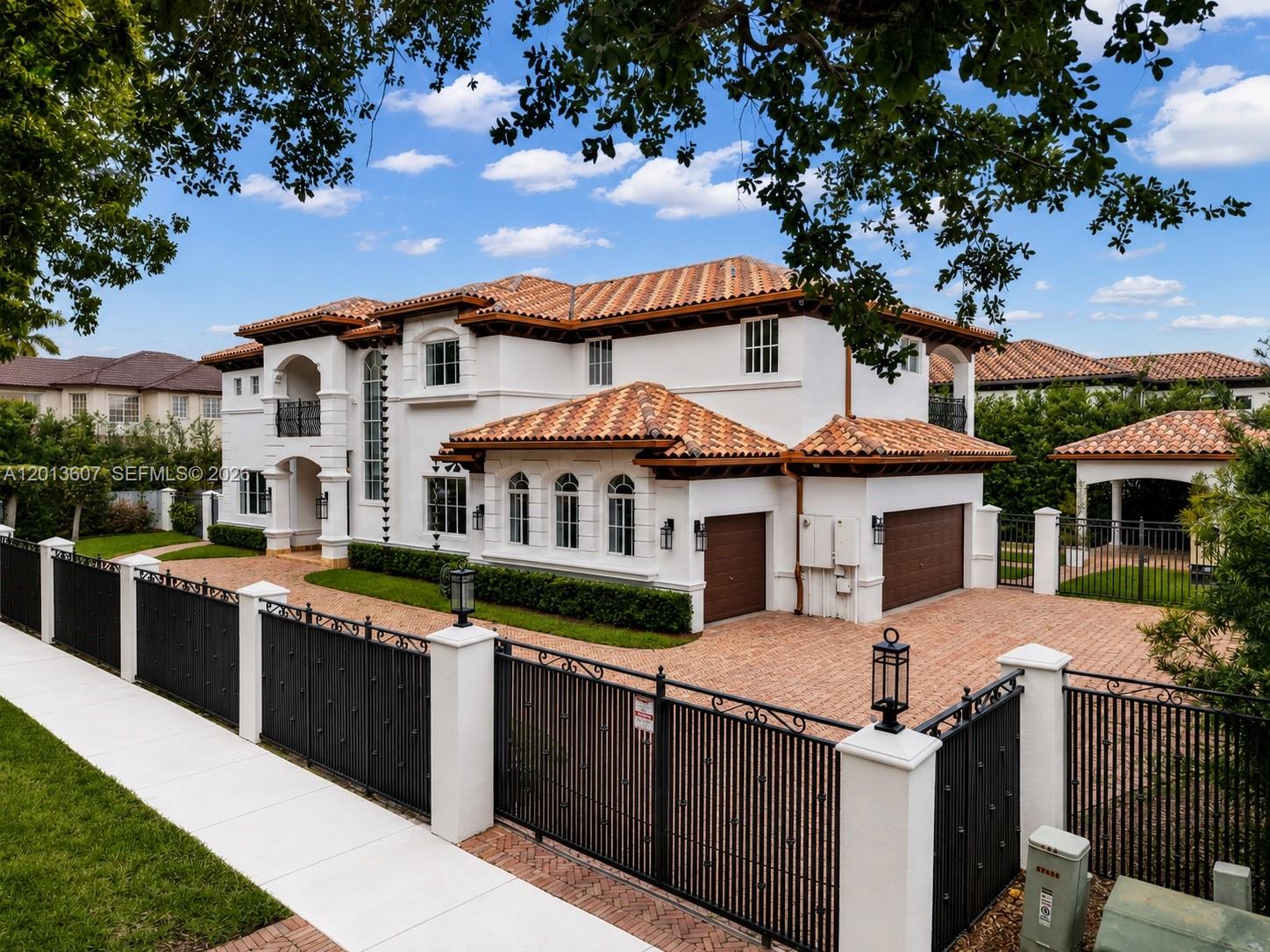 16763 NW 77th Path, Miami Lakes FL 33016