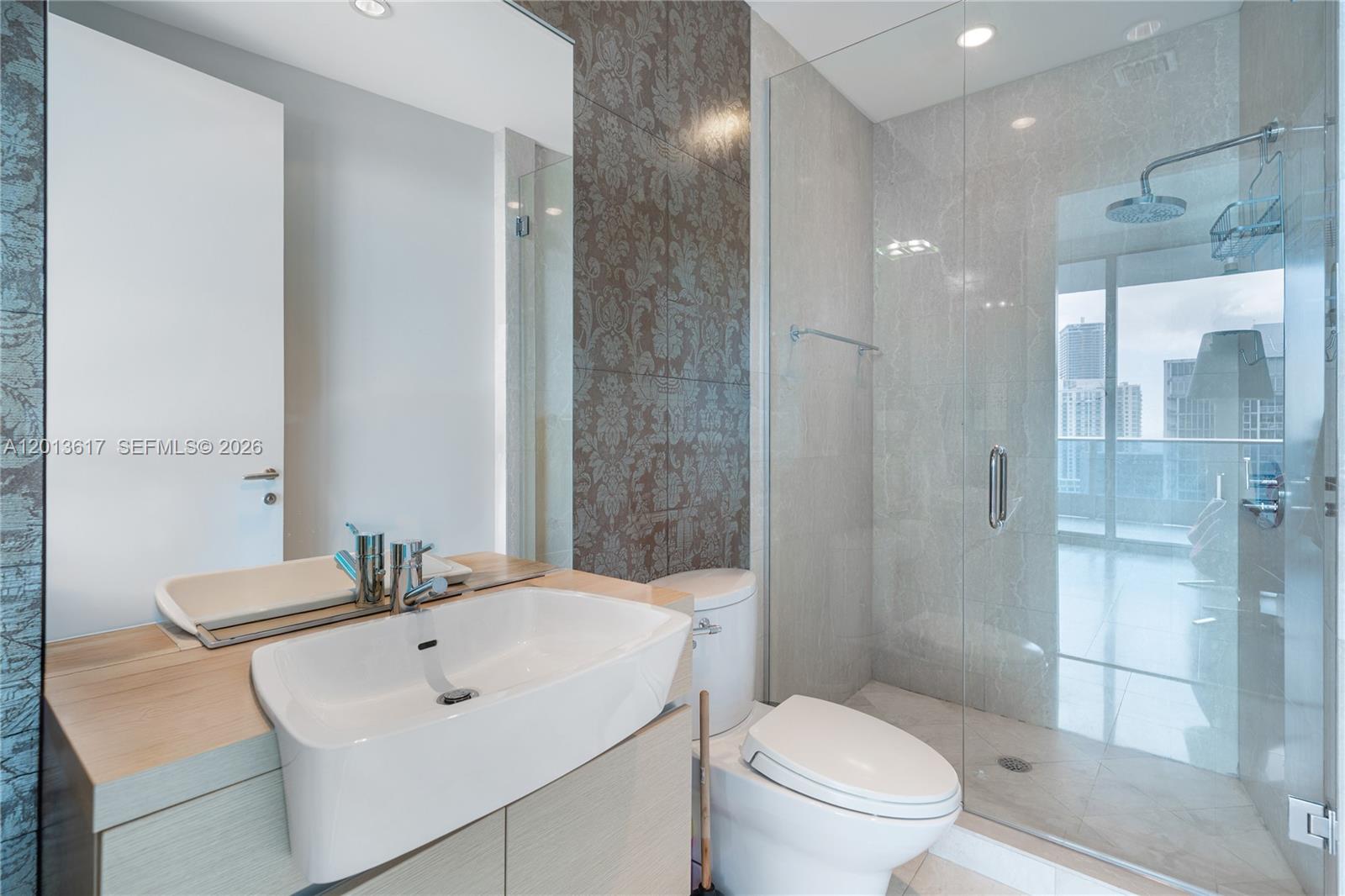 200 Biscayne Boulevard Way #4902, Miami FL 33131