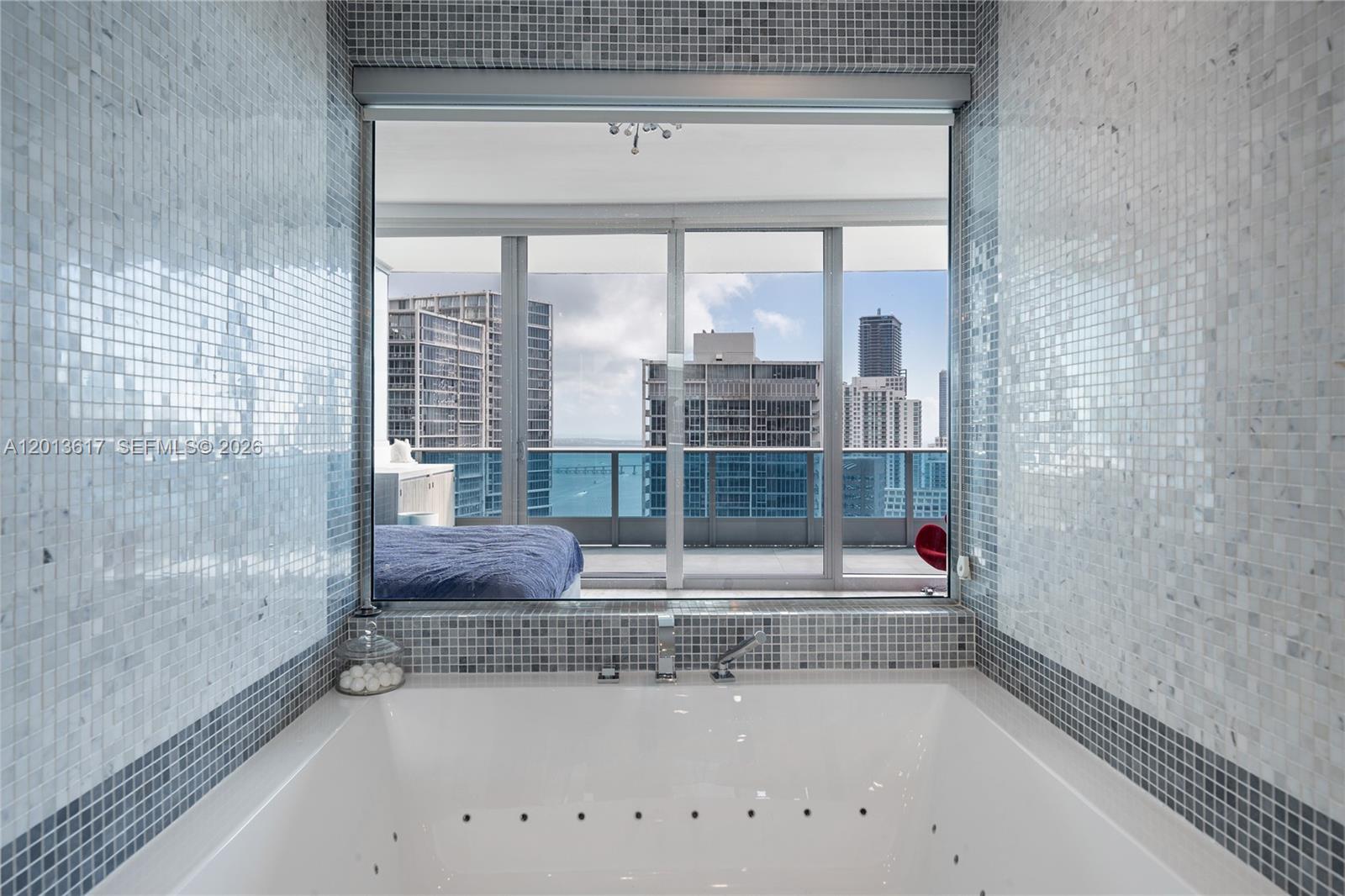 200 Biscayne Boulevard Way #4902, Miami FL 33131