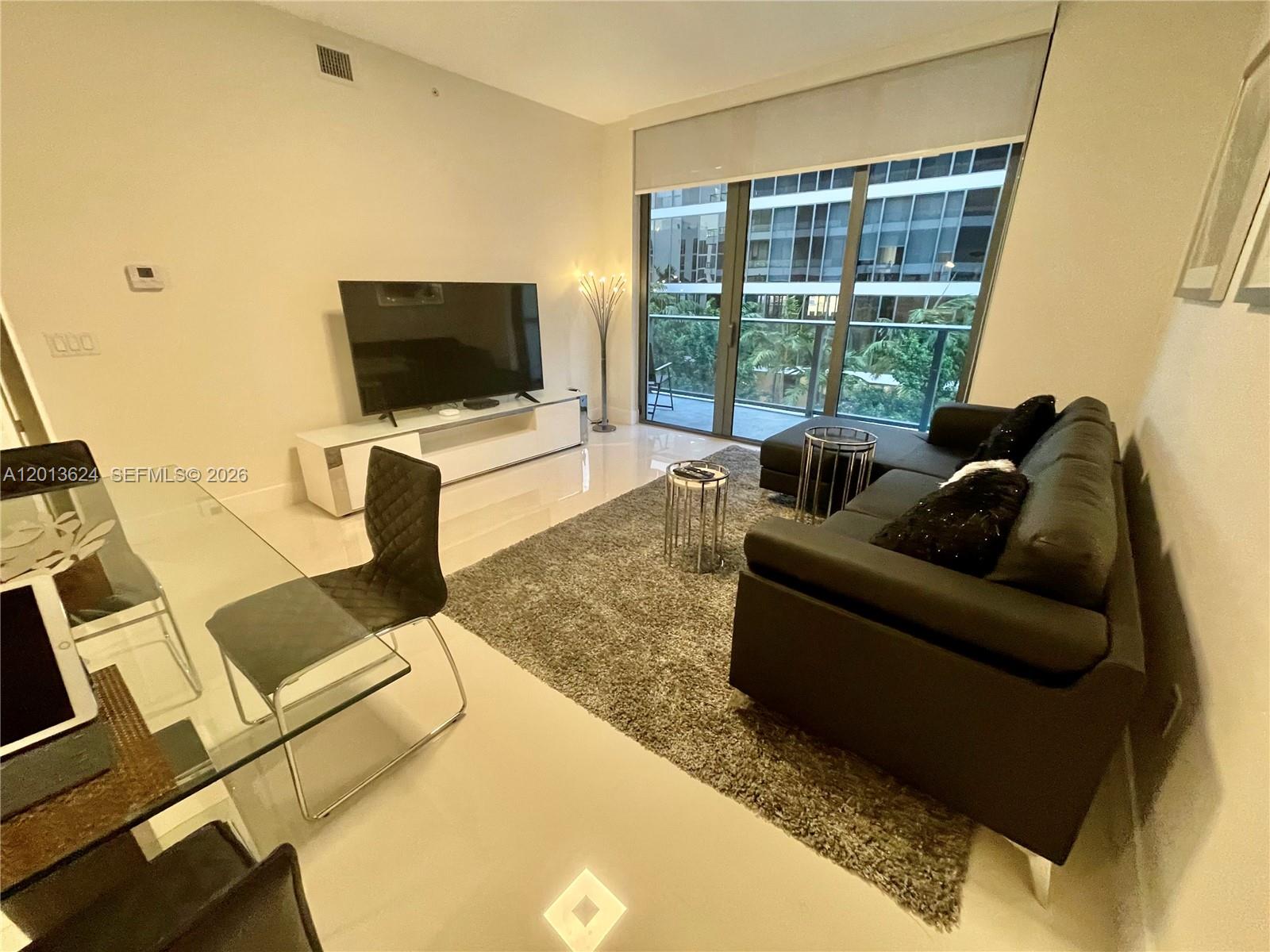 2960 NE 207th #707, Aventura FL 33180