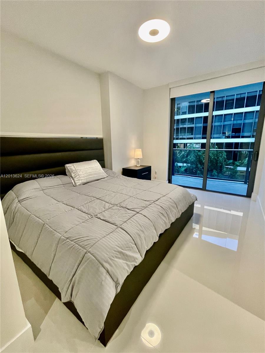 2960 NE 207th #707, Aventura FL 33180