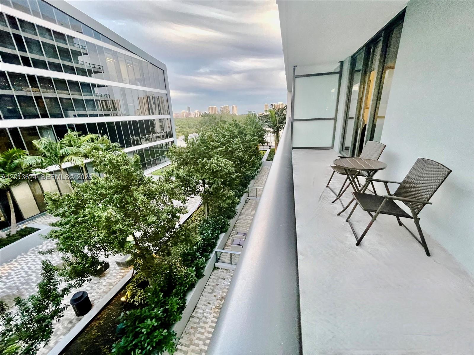 2960 NE 207th #707, Aventura FL 33180