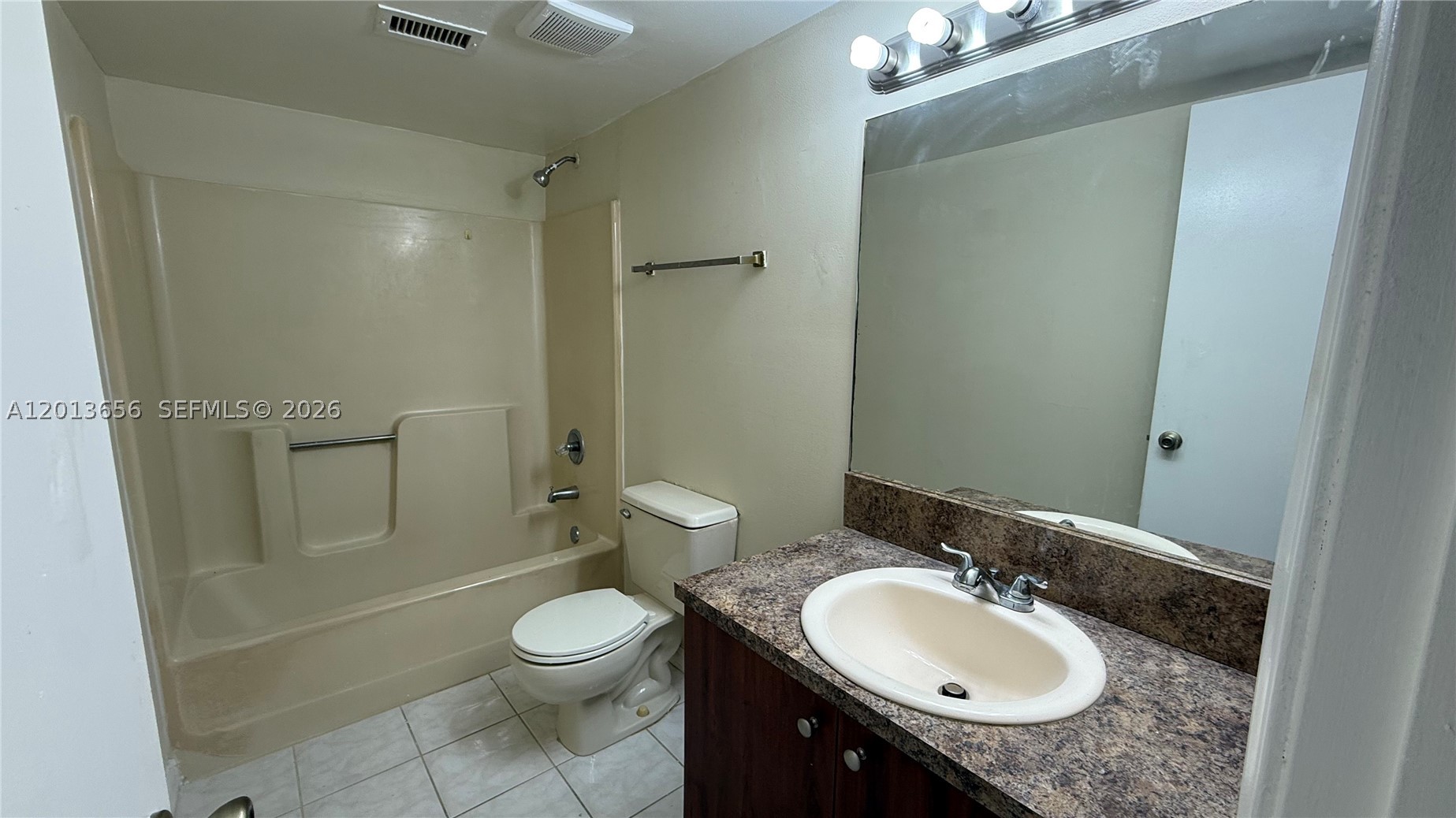 8011 Southgate Blvd #L1, North Lauderdale FL 33068