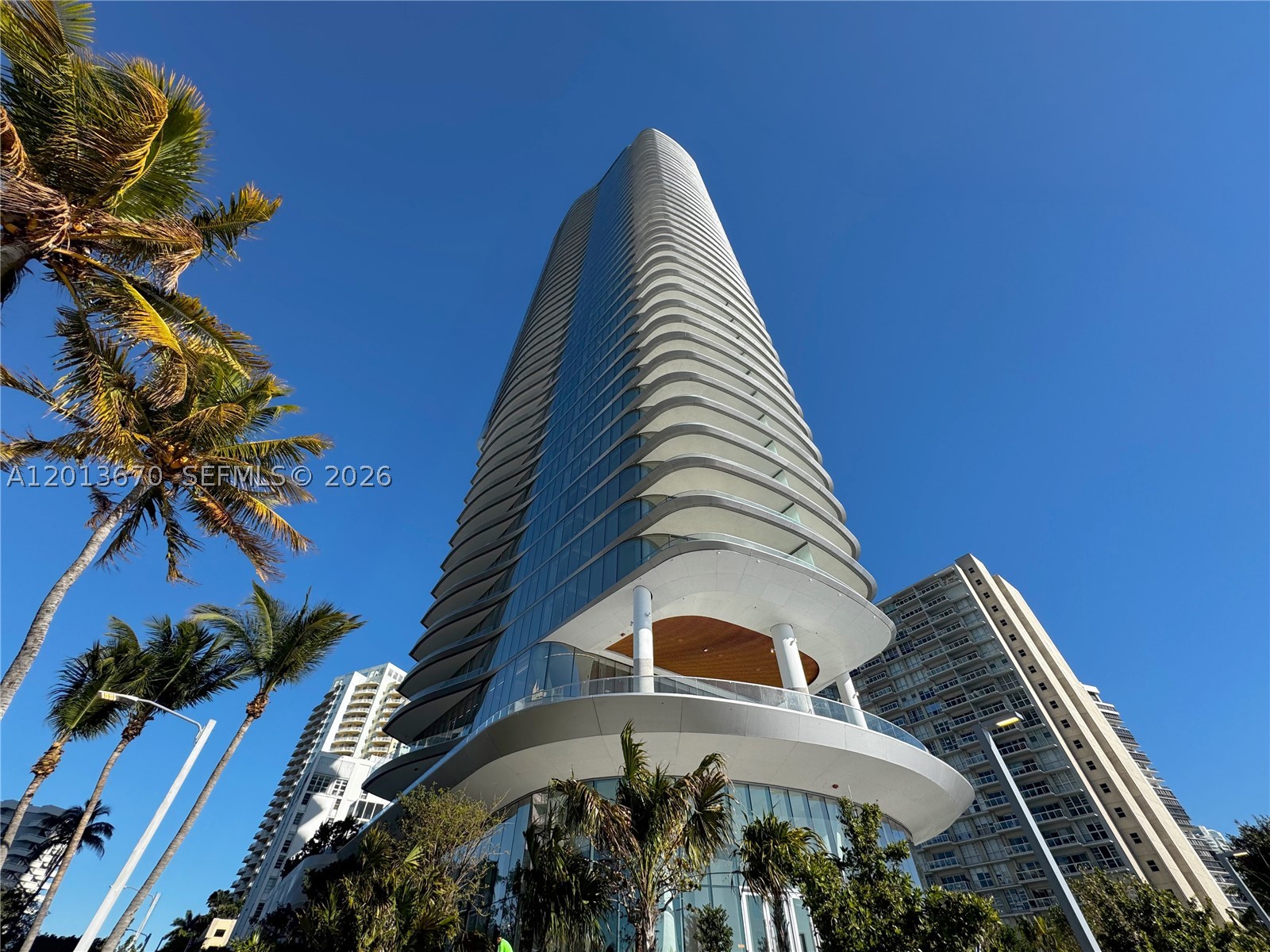 175 SE 25th Rd #4202, Miami FL 33129