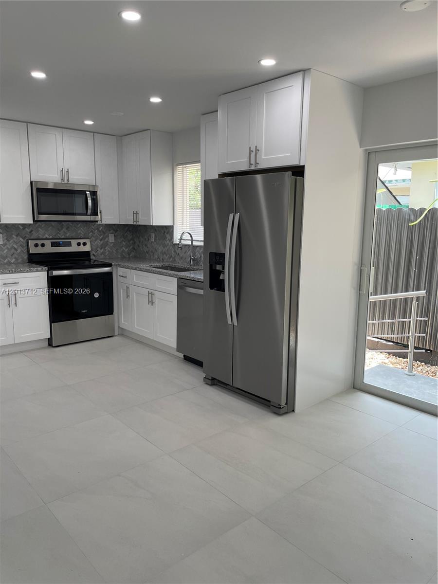 6820 SW 13th Ter #6820, Miami FL 33144
