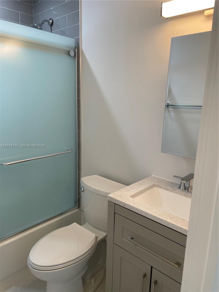 6820 SW 13th Ter #6820, Miami FL 33144