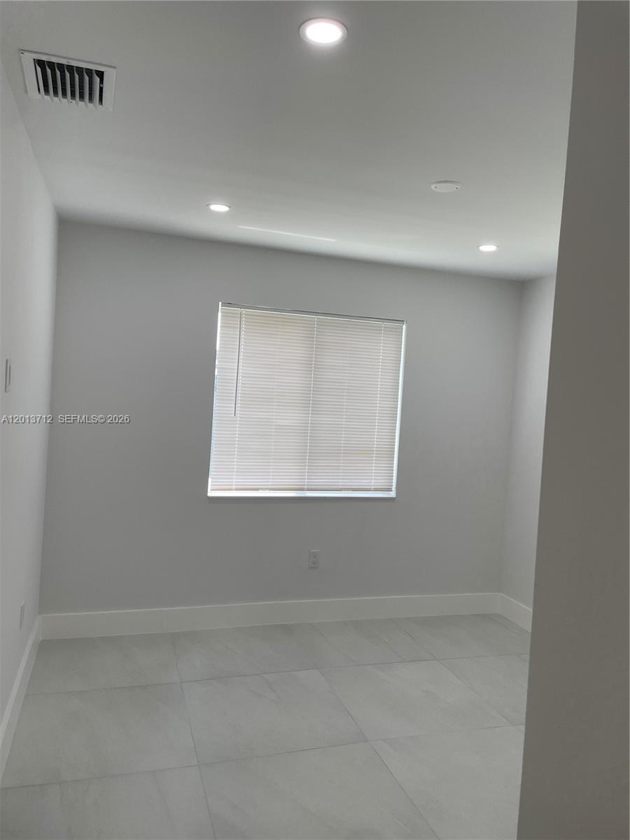 6820 SW 13th Ter #6820, Miami FL 33144