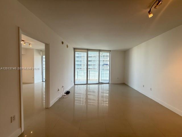 475 Brickell Ave #2411, Miami FL 33131