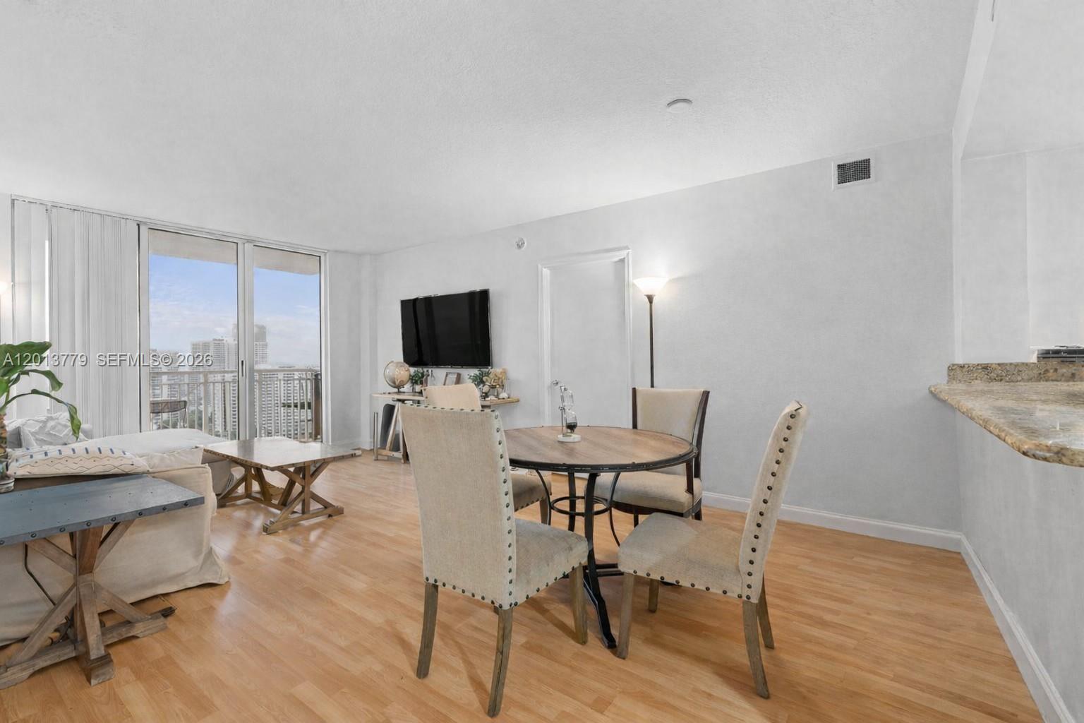 19501 W Country Club Dr #2415, Aventura FL 33180