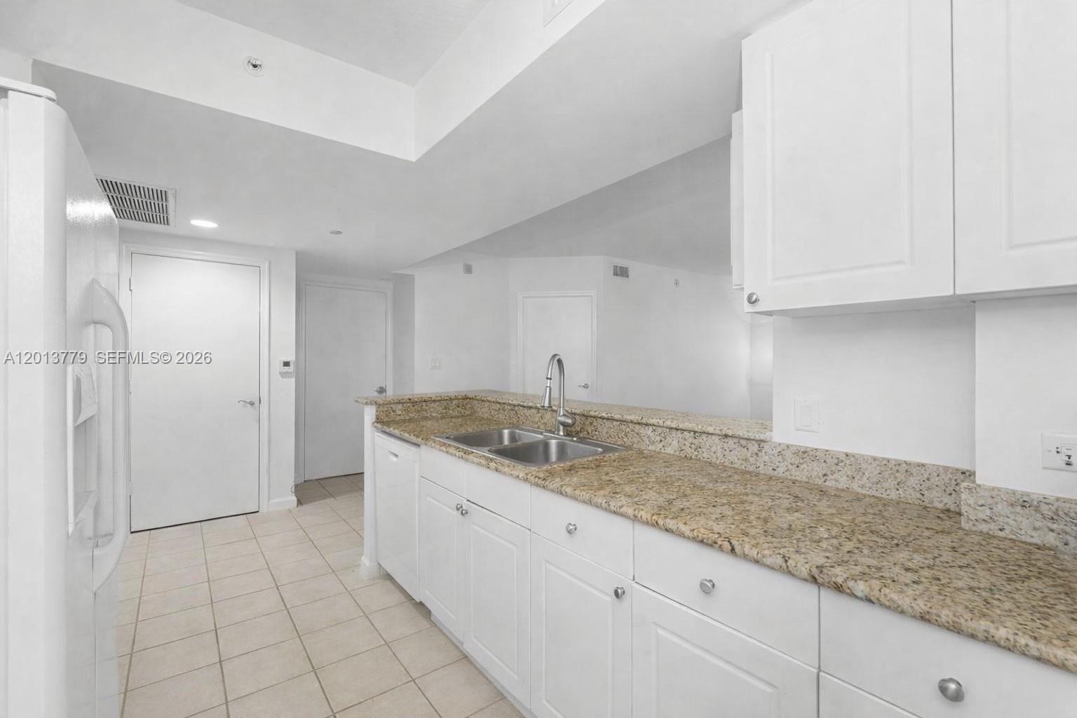 19501 W Country Club Dr #2415, Aventura FL 33180