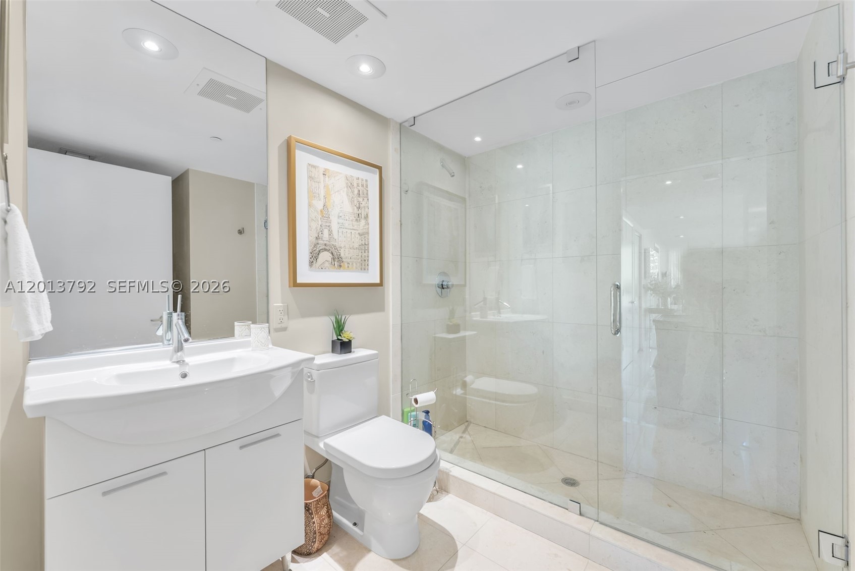 475 Brickell Ave #3515, Miami FL 33131