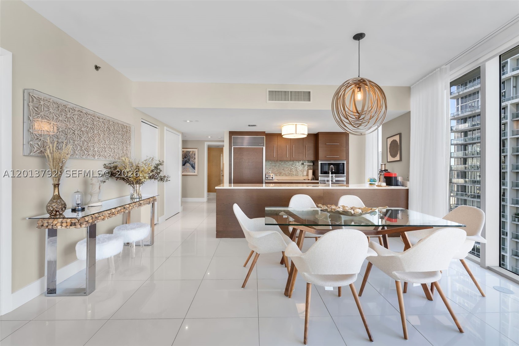 475 Brickell Ave #3515, Miami FL 33131