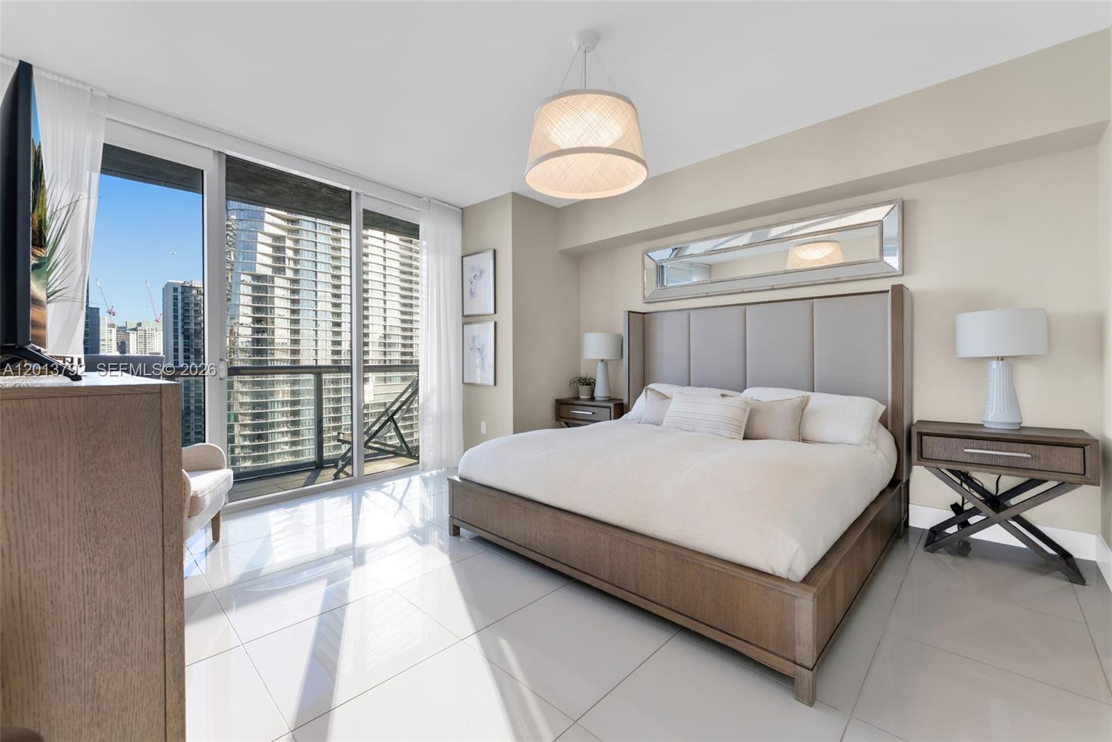 475 Brickell Ave #3515, Miami FL 33131