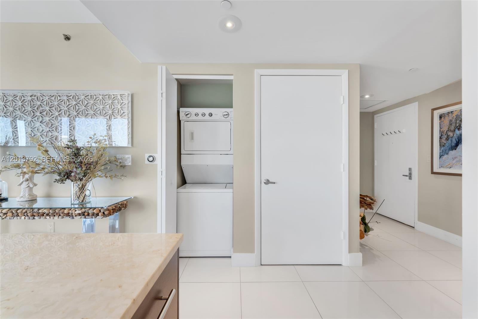 475 Brickell Ave #3515, Miami FL 33131