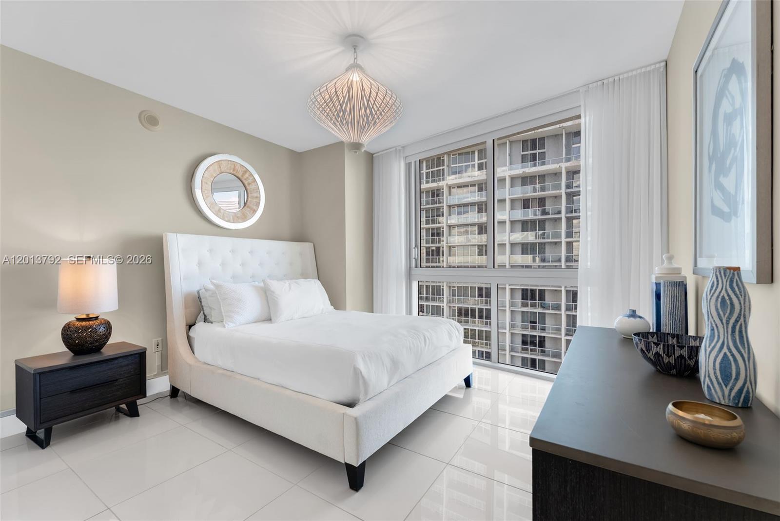 475 Brickell Ave #3515, Miami FL 33131
