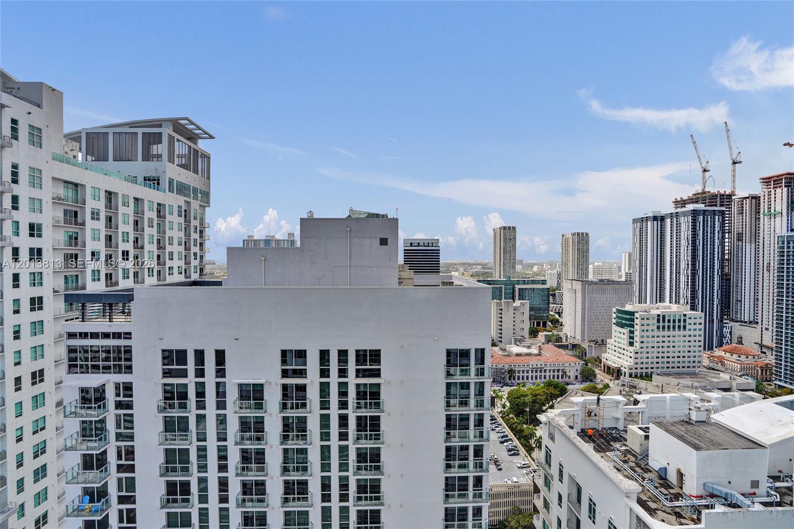 253 NE 2nd St #3304, Miami FL 33132