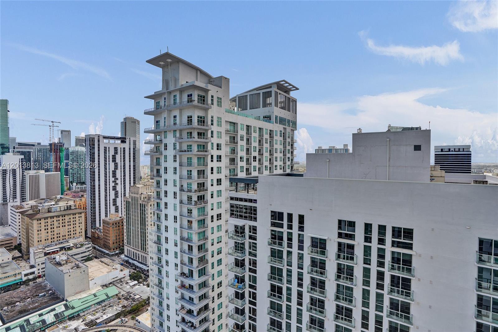 253 NE 2nd St #3304, Miami FL 33132