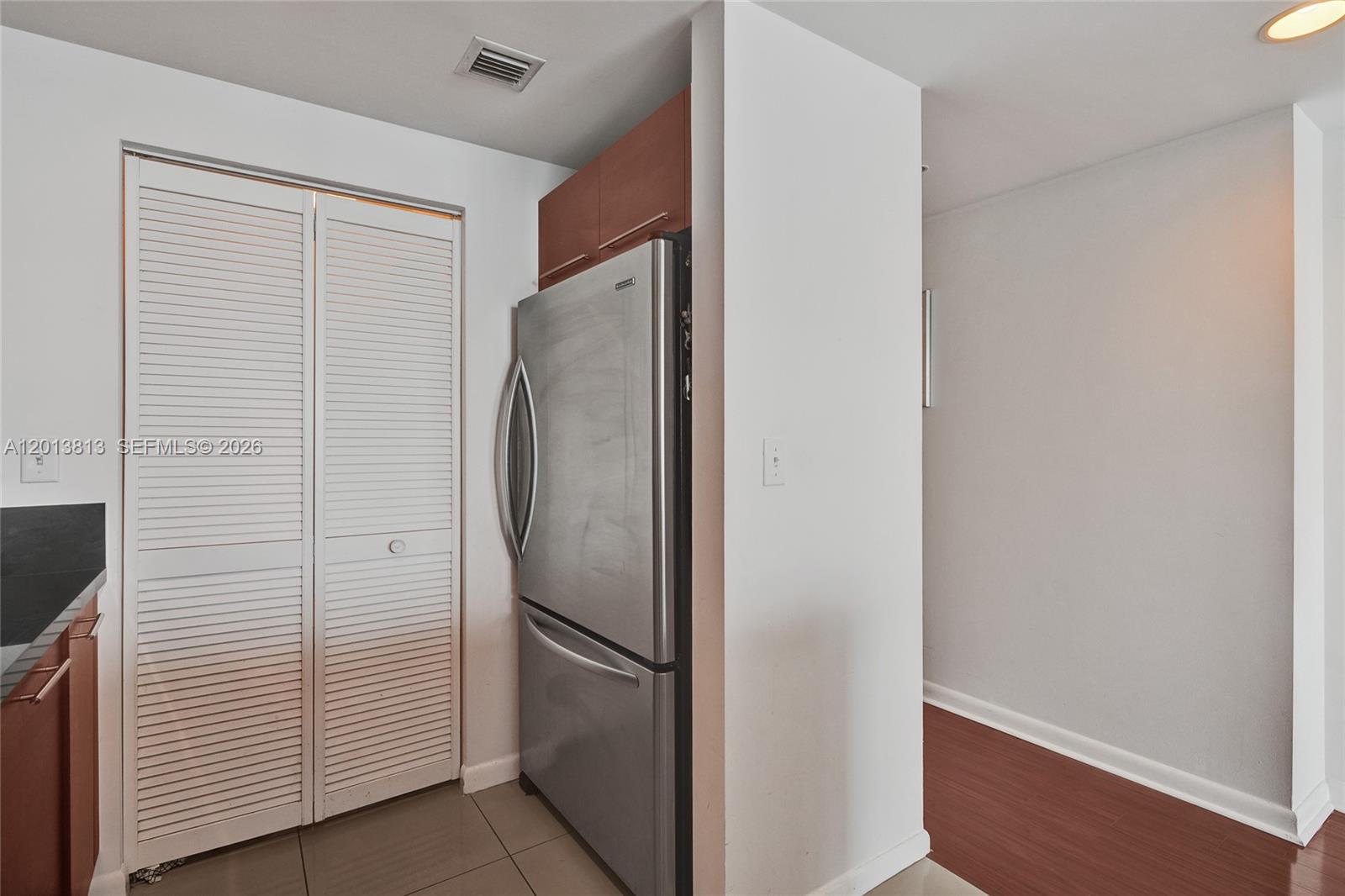 253 NE 2nd St #3304, Miami FL 33132