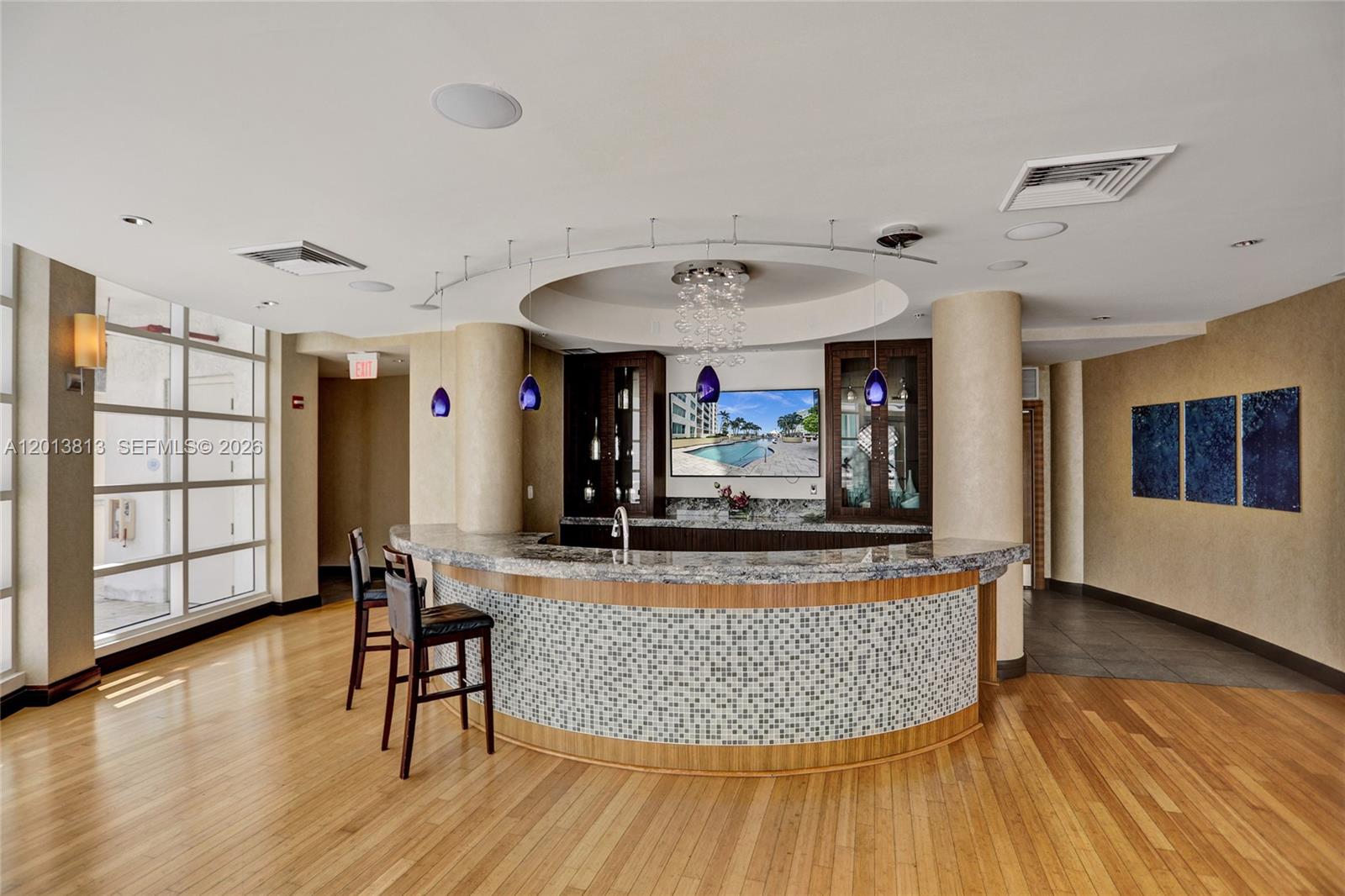 253 NE 2nd St #3304, Miami FL 33132