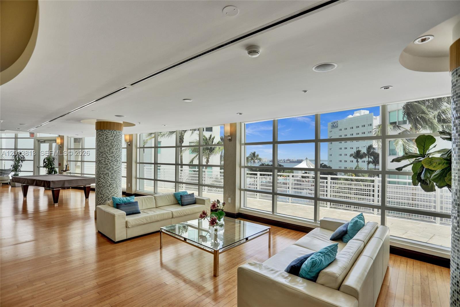 253 NE 2nd St #3304, Miami FL 33132