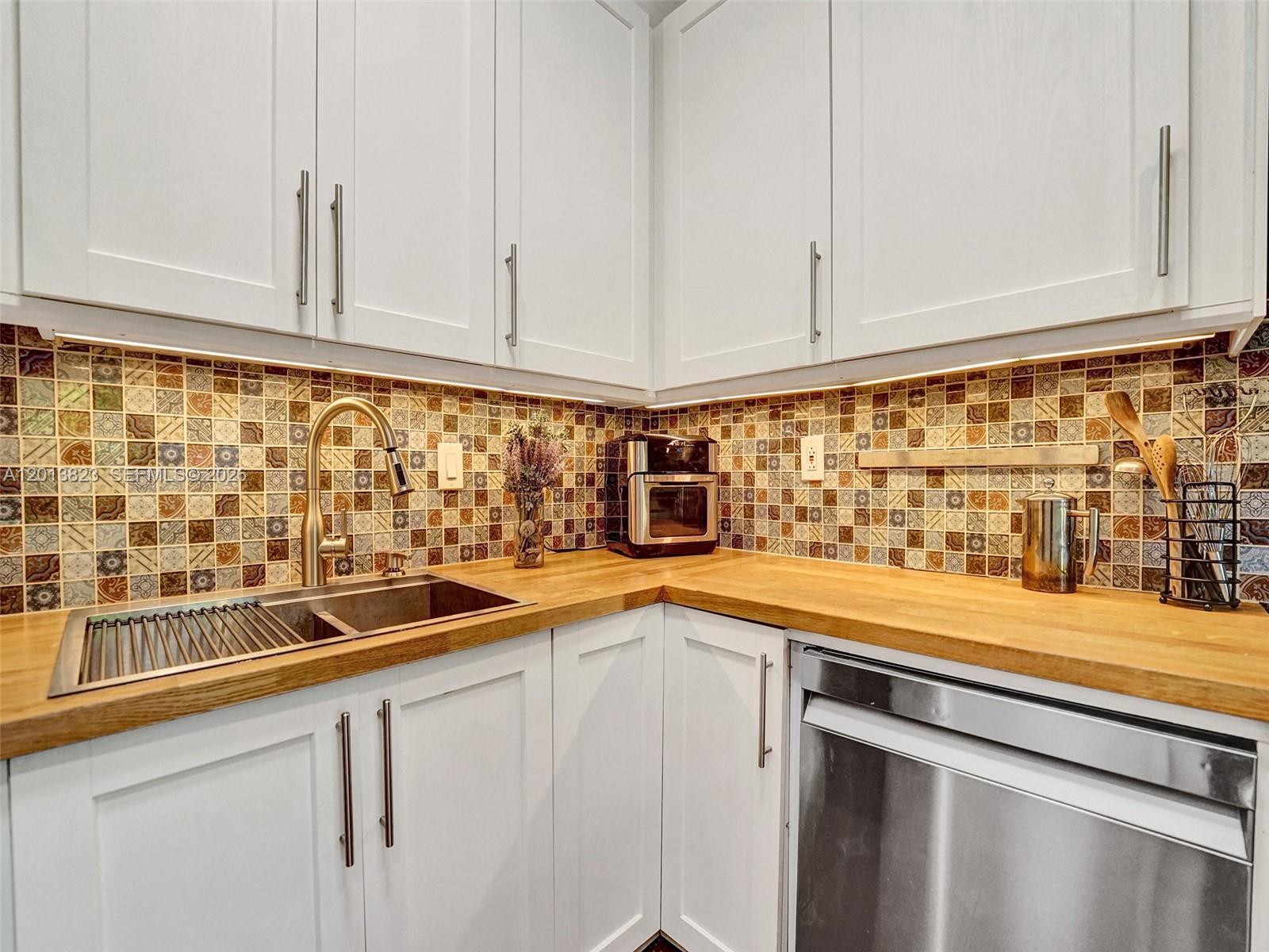 918 NE 4th Court, Hallandale Beach FL 33009