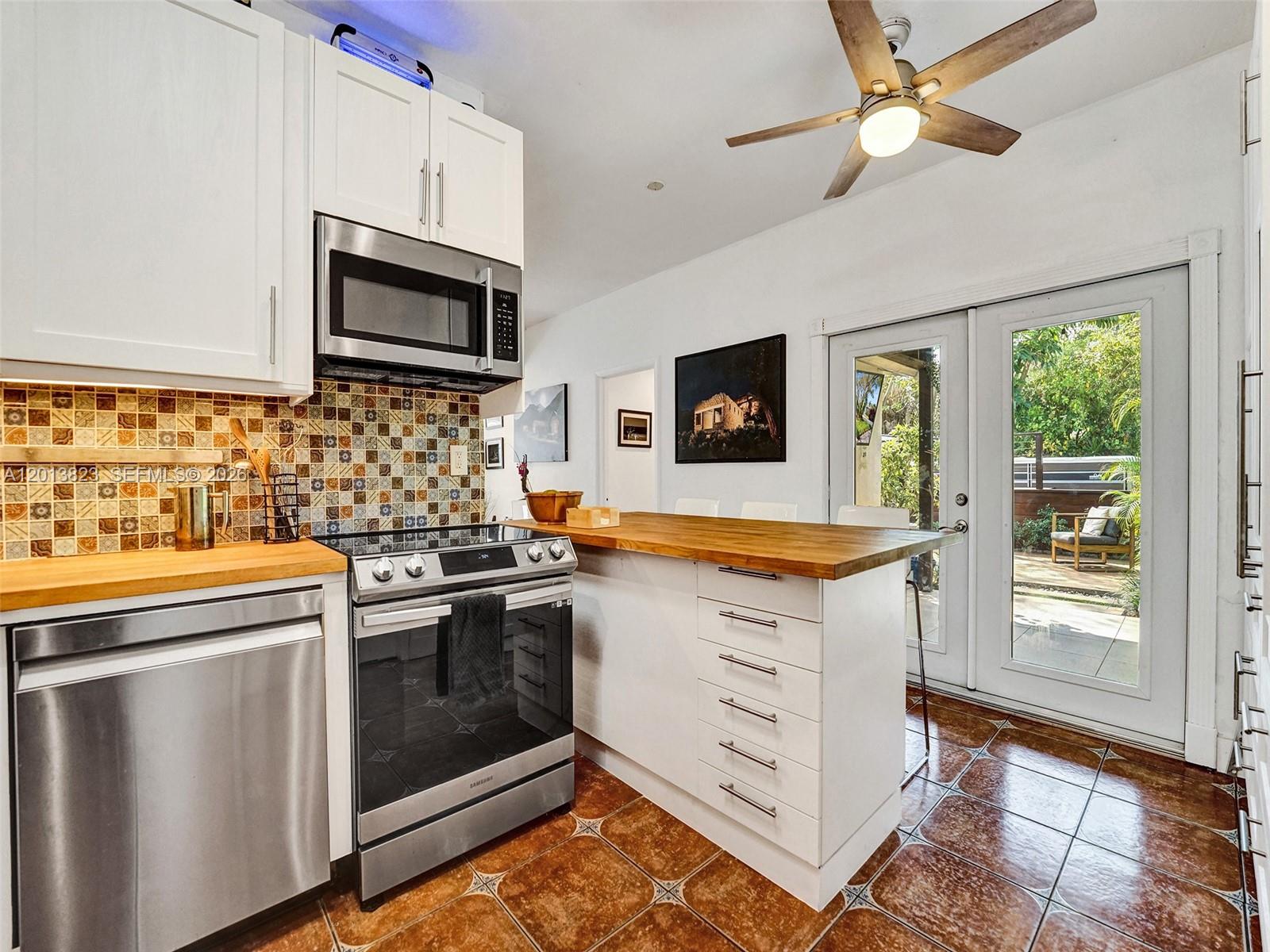 918 NE 4th Court, Hallandale Beach FL 33009