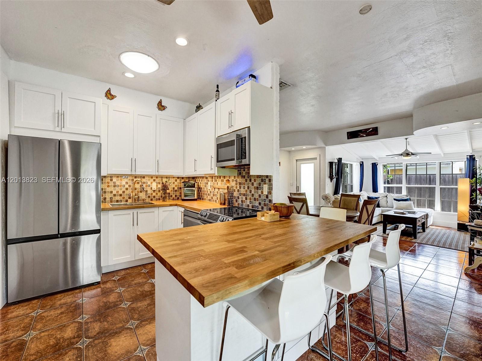 918 NE 4th Court, Hallandale Beach FL 33009