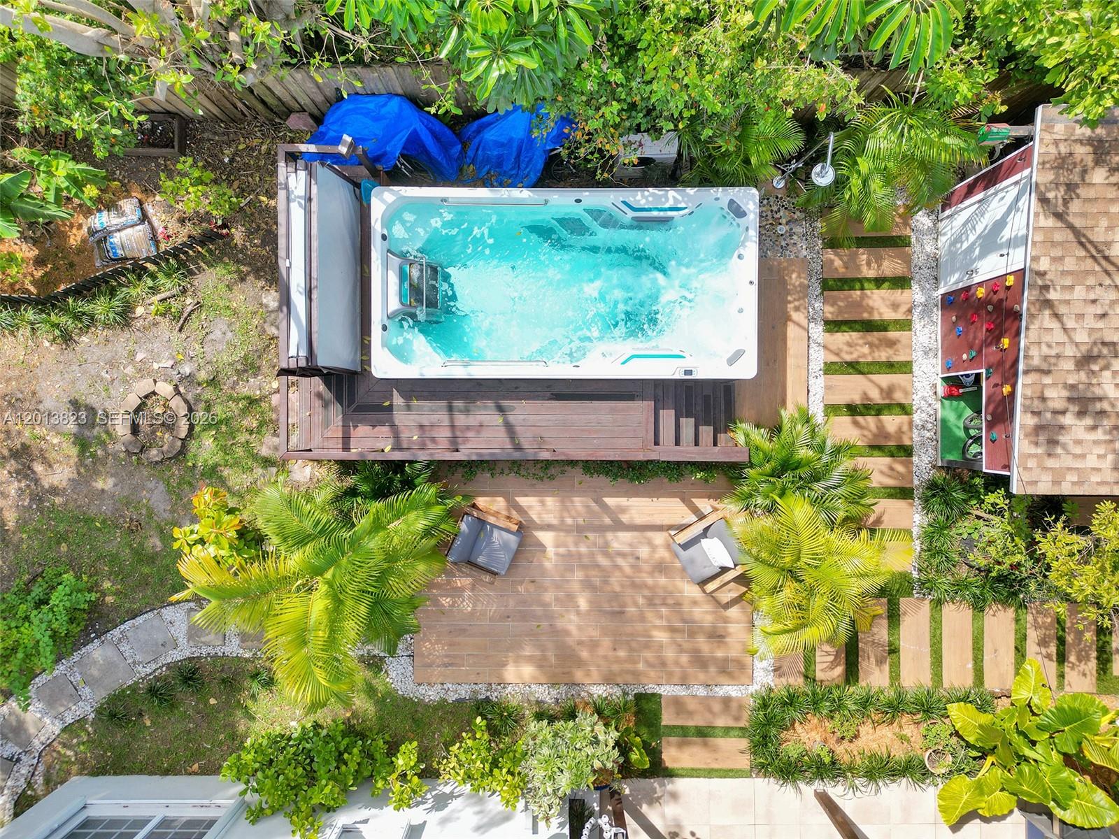 918 NE 4th Court, Hallandale Beach FL 33009