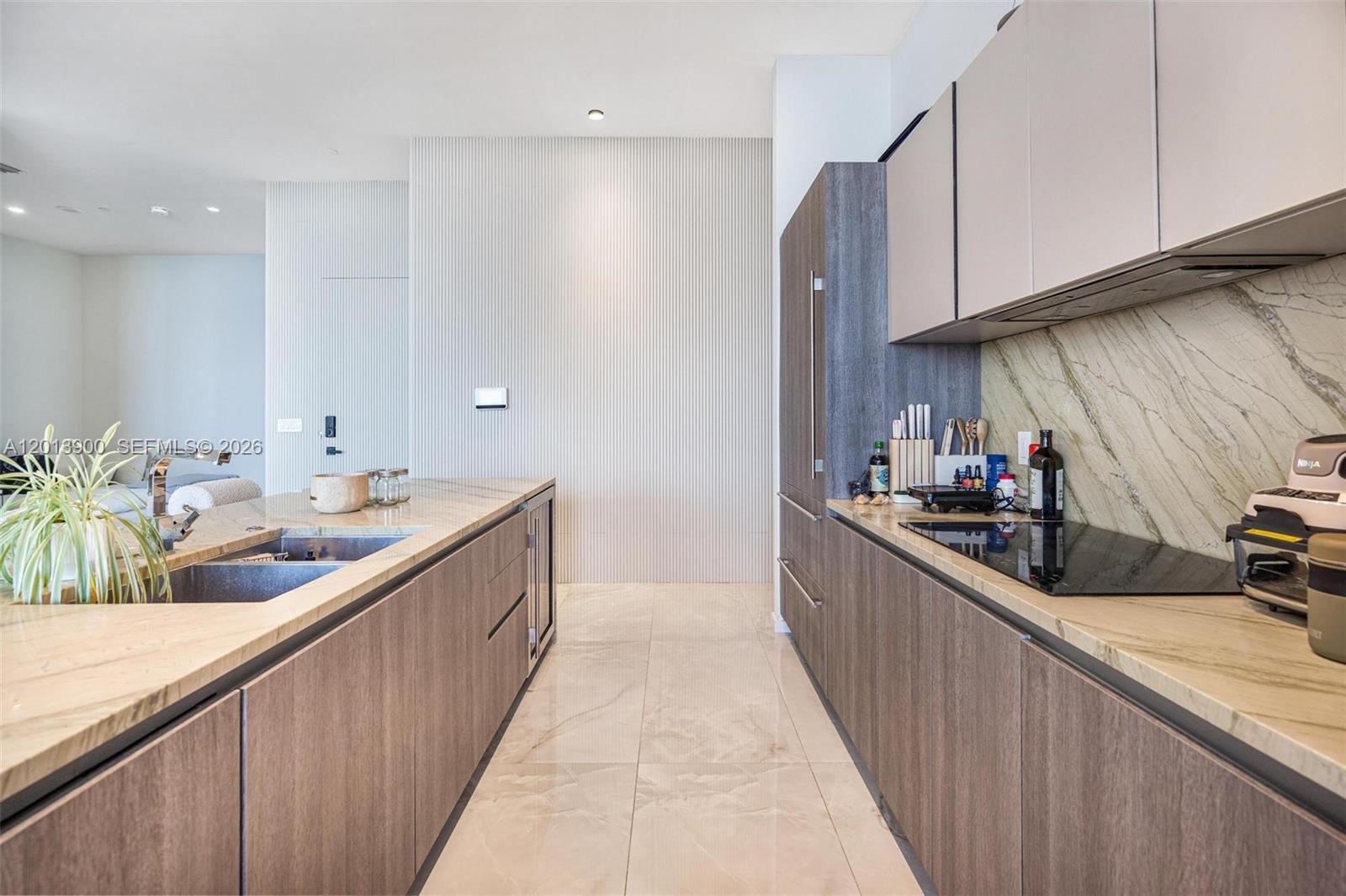 801 S Miami Ave #5702, Miami FL 33130