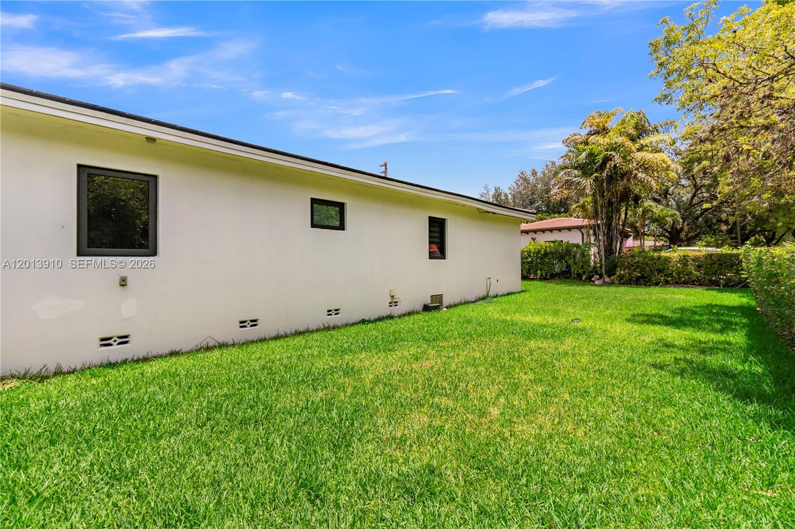 1015 Pizarro St, Coral Gables FL 33134
