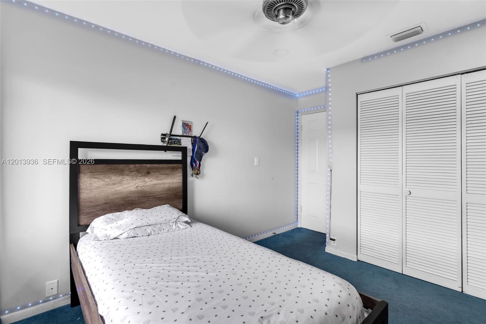 8650 NW 46th Ct, Lauderhill FL 33351